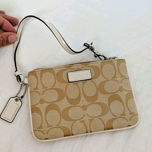 Coach clutch classic